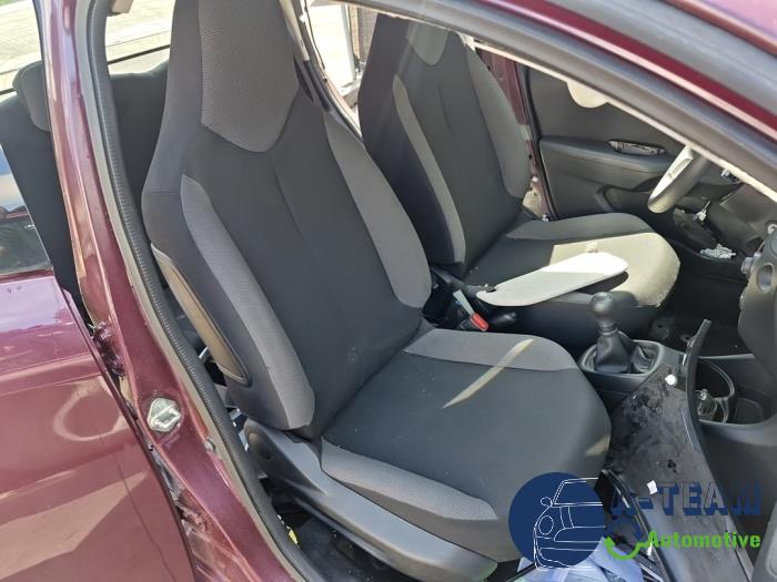 Peugeot 108 1.0 12V VVT-i Skrotfordon (2018, PAARS)