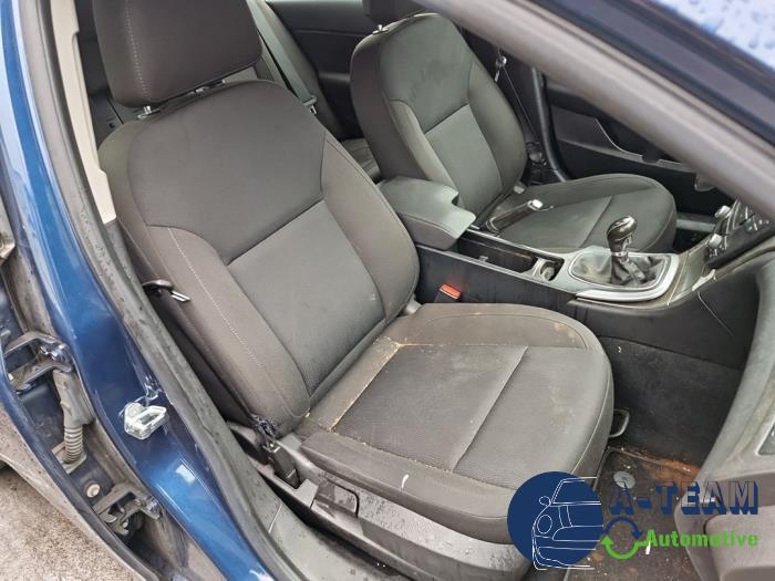 Opel Insignia 1.6 Turbo 16V Ecotec Samochód złomowany (2011, Niebieski)