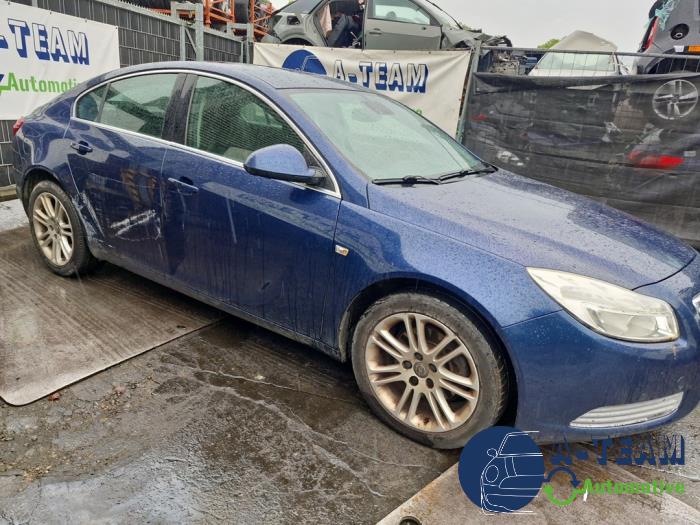 Opel Insignia 1.6 Turbo 16V Ecotec Samochód złomowany (2011, Niebieski)
