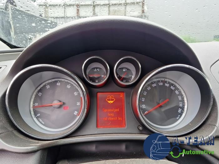 Opel Insignia 1.6 Turbo 16V Ecotec Samochód złomowany (2011, Niebieski)