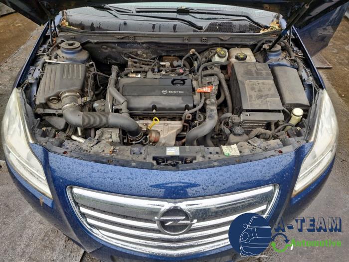 Opel Insignia 1.6 Turbo 16V Ecotec Samochód złomowany (2011, Niebieski)