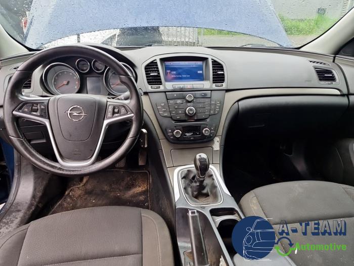 Opel Insignia 1.6 Turbo 16V Ecotec Samochód złomowany (2011, Niebieski)