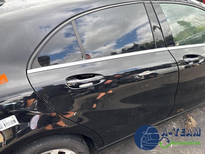 Mercedes A 1.6 A-180 16V Skrotfordon (2013, ZWART)