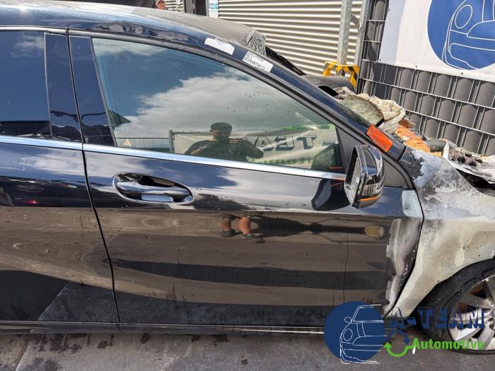 Mercedes A 1.6 A-180 16V Skrotfordon (2013, ZWART)