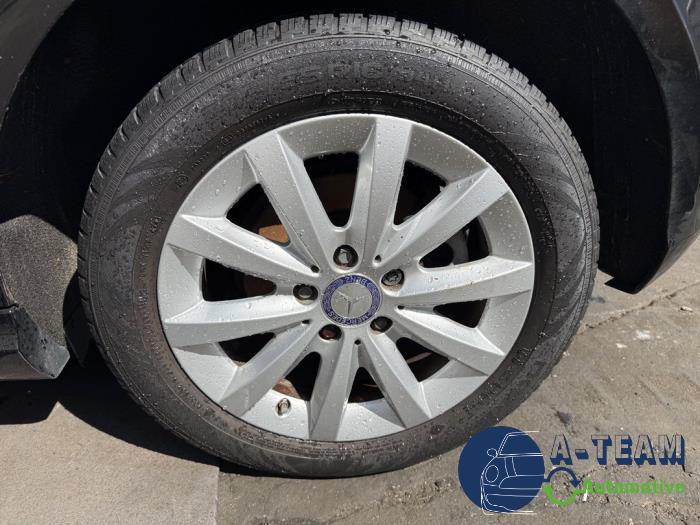 Mercedes A 1.6 A-180 16V Skrotfordon (2013, ZWART)