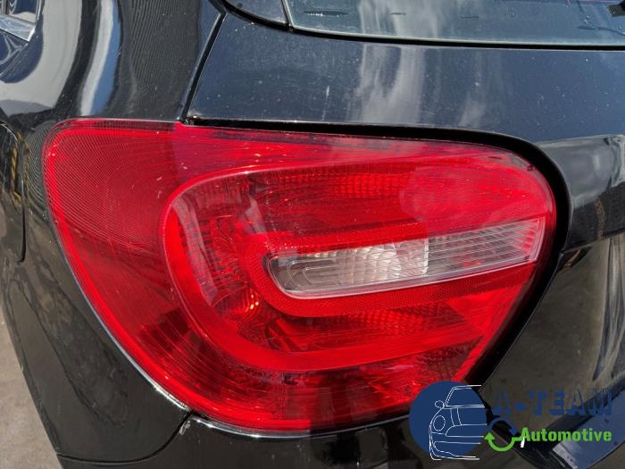 Mercedes A 1.6 A-180 16V Skrotfordon (2013, ZWART)