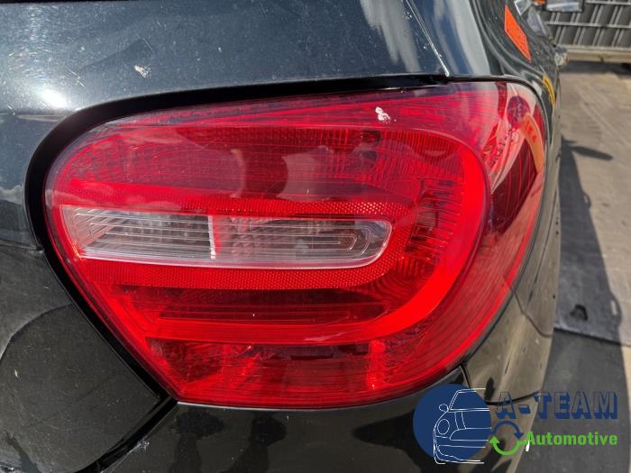 Mercedes A 1.6 A-180 16V Skrotfordon (2013, ZWART)