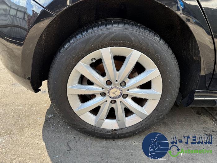 Mercedes A 1.6 A-180 16V Skrotfordon (2013, ZWART)