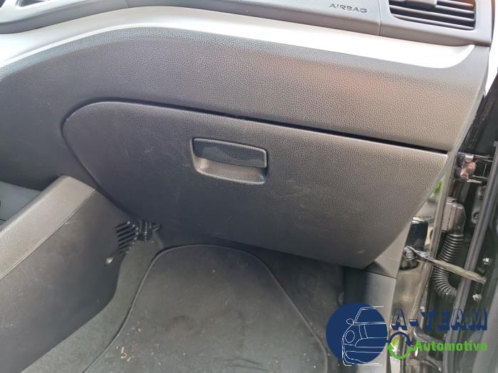 Kia Picanto 1.0 12V Skrotfordon (2012, ZWART)