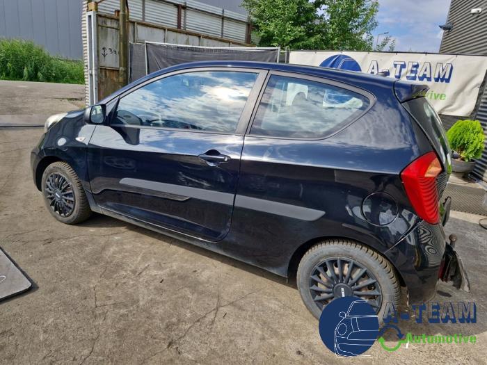 Kia Picanto 1.0 12V Skrotfordon (2012, ZWART)