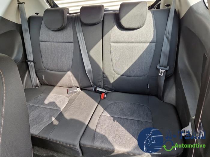 Kia Picanto 1.0 12V Skrotfordon (2012, ZWART)