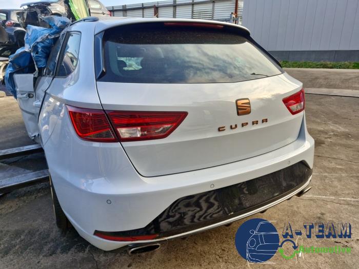 Seat Leon ST 2.0 TSI Cupra 280 16V Skrotfordon (2015, GRIJS)