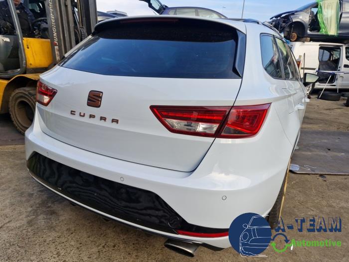 Seat Leon ST 2.0 TSI Cupra 280 16V Skrotfordon (2015, GRIJS)