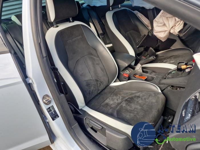 Seat Leon ST 2.0 TSI Cupra 280 16V Skrotfordon (2015, GRIJS)