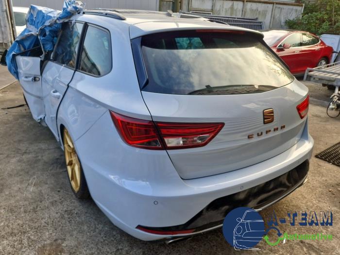 Seat Leon ST 2.0 TSI Cupra 280 16V Skrotfordon (2015, GRIJS)