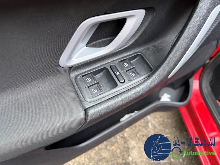 Skoda Fabia II Combi 1.4i 16V Samochód złomowany (2010, Czerwony)