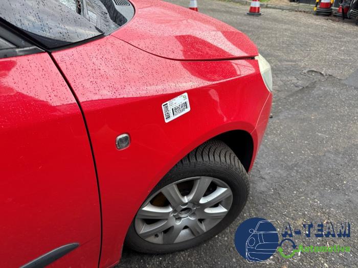 Skoda Fabia II Combi 1.4i 16V Samochód złomowany (2010, Czerwony)