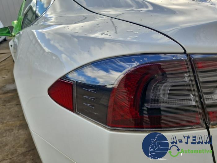 Tesla Model S 100D Sloopvoertuig (2018, Wit)