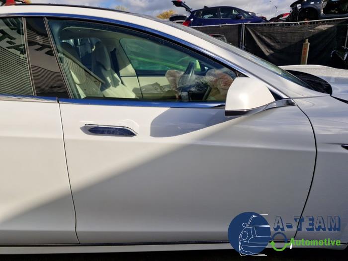 Tesla Model S 100D Sloopvoertuig (2018, Wit)