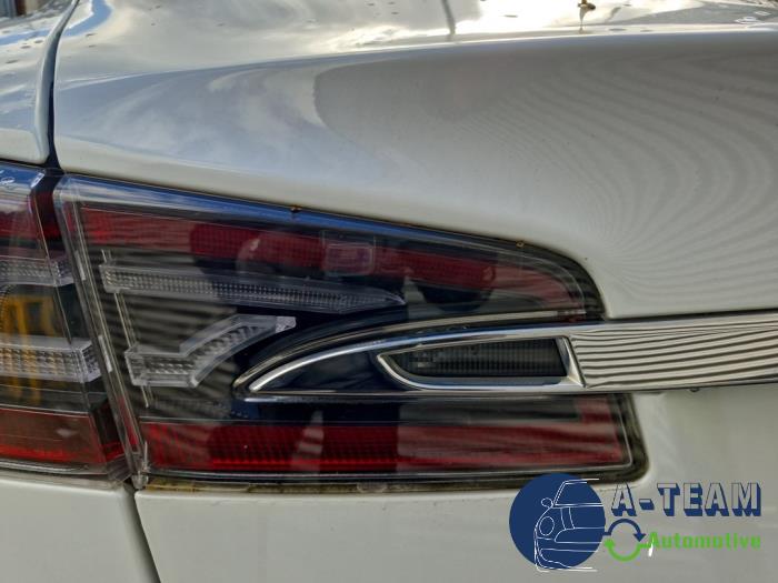 Tesla Model S 100D Sloopvoertuig (2018, Wit)