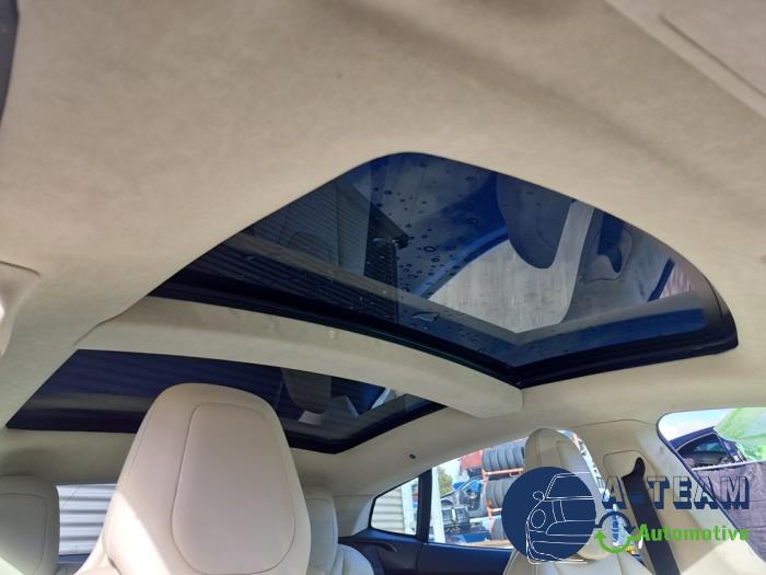 Tesla Model S 100D Sloopvoertuig (2018, Wit)