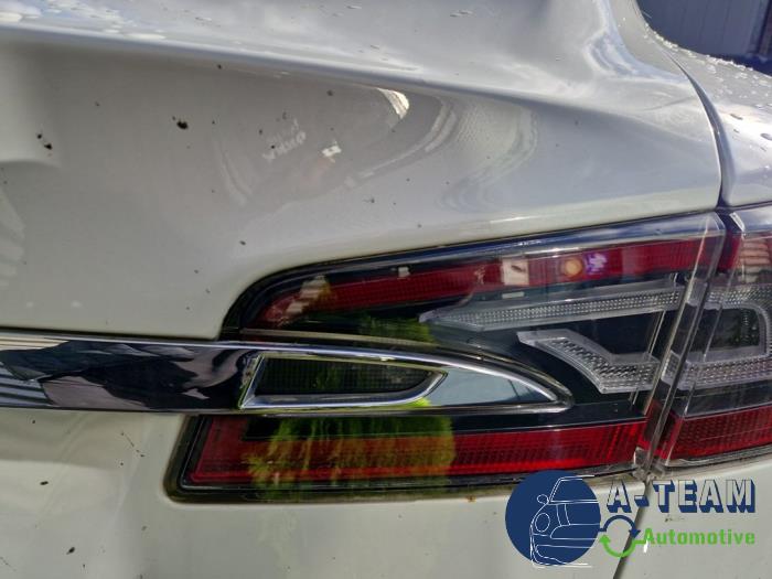 Tesla Model S 100D Sloopvoertuig (2018, Wit)