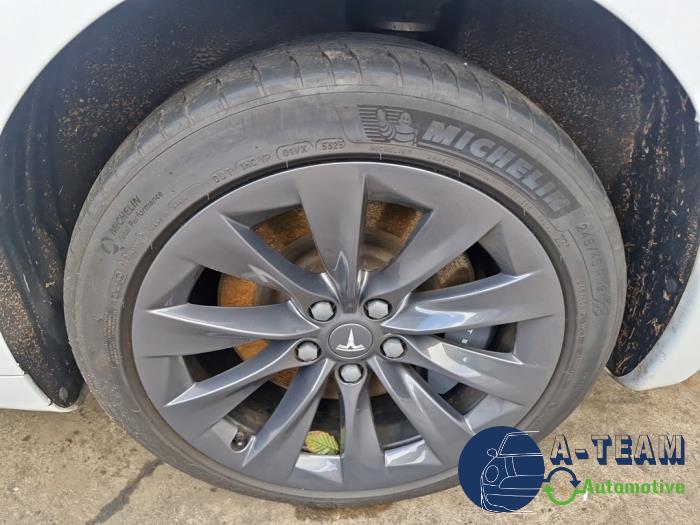 Tesla Model S 100D Sloopvoertuig (2018, Wit)