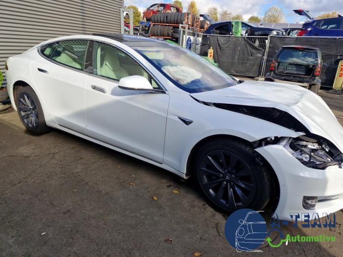 Tesla Model S 100D Sloopvoertuig (2018, Wit)