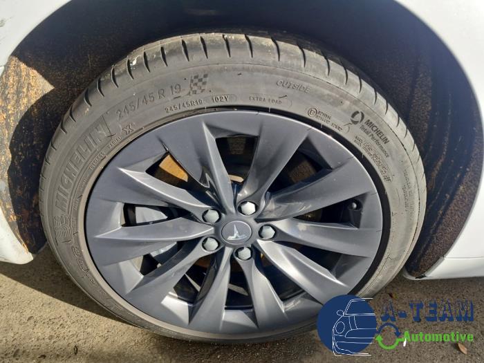 Tesla Model S 100D Sloopvoertuig (2018, Wit)