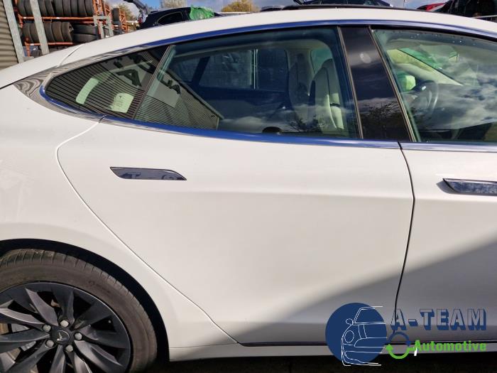 Tesla Model S 100D Sloopvoertuig (2018, Wit)