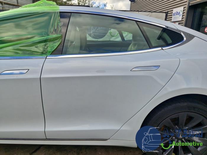 Tesla Model S 100D Sloopvoertuig (2018, Wit)