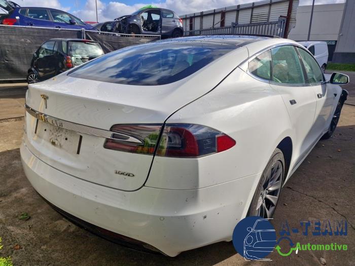 Tesla Model S 100D Sloopvoertuig (2018, Wit)