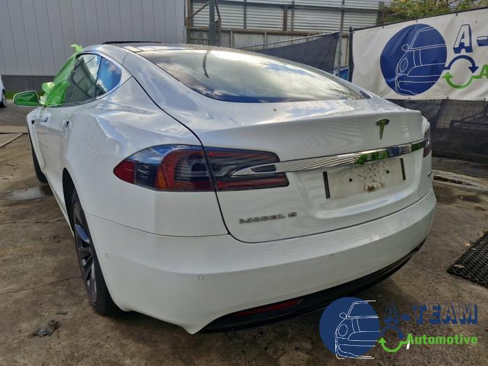 Tesla Model S 100D Sloopvoertuig (2018, Wit)