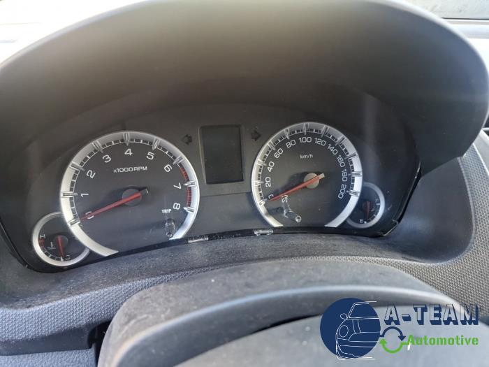 Suzuki Swift 1.2 16V Samochód złomowany (2011, Bialy)