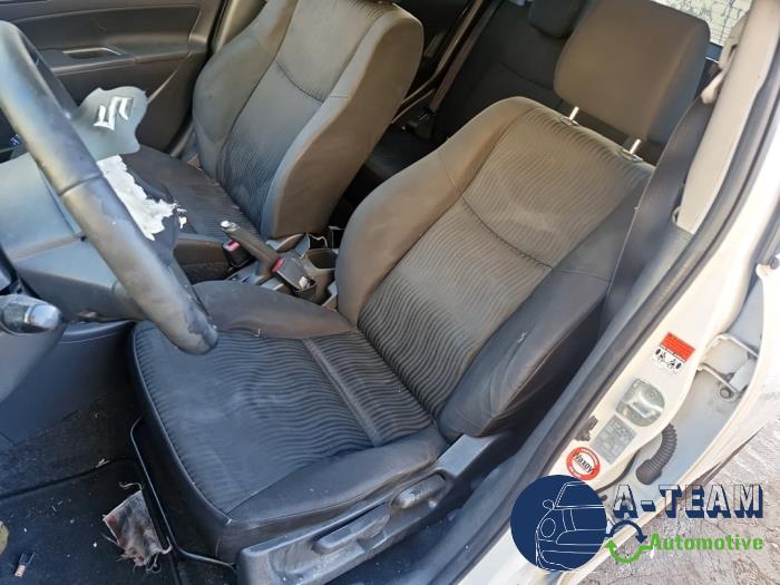 Suzuki Swift 1.2 16V Samochód złomowany (2011, Bialy)