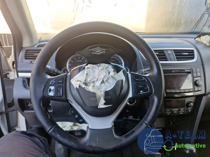 Suzuki Swift 1.2 16V Samochód złomowany (2011, Bialy)