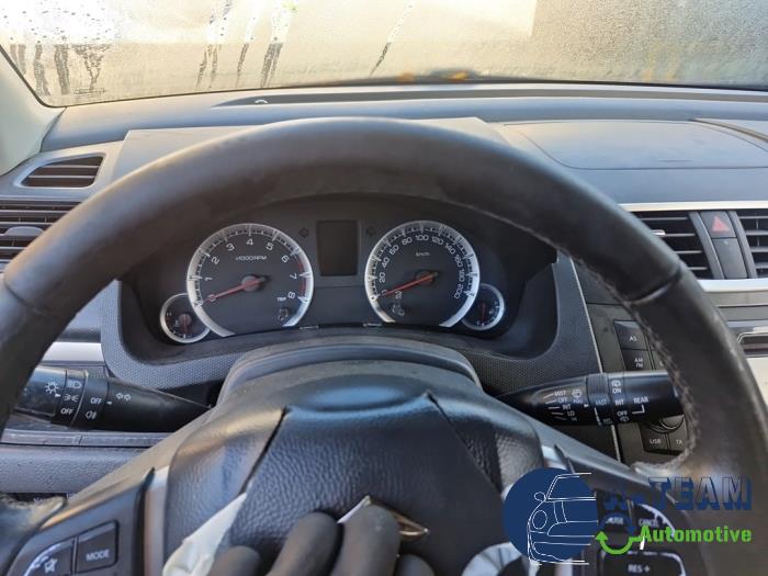 Suzuki Swift 1.2 16V Samochód złomowany (2011, Bialy)