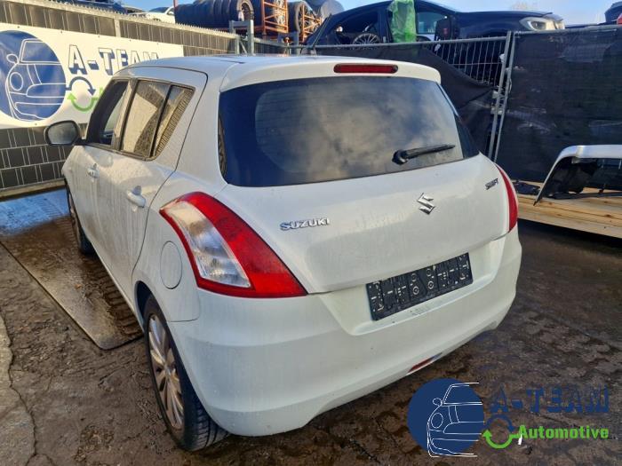 Suzuki Swift 1.2 16V Samochód złomowany (2011, Bialy)