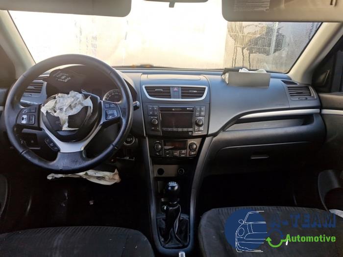 Suzuki Swift 1.2 16V Samochód złomowany (2011, Bialy)