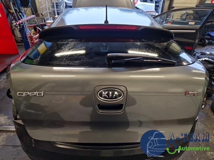 Kia Pro cee'd 1.4 CVVT 16V Skrotfordon (2010, GRIJS)