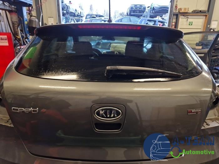 Kia Pro cee'd 1.4 CVVT 16V Skrotfordon (2010, GRIJS)