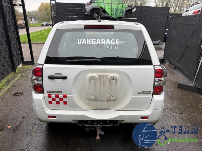 Suzuki Grand Vitara II 1.6 16V Skrotfordon (2007, WIT)