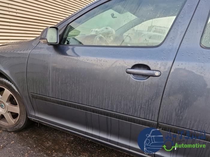 Skoda Octavia 1.6 FSI 16V Sloopvoertuig (2008, Metallic, Grijs)