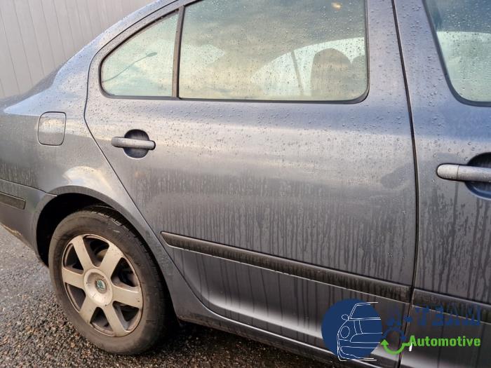 Skoda Octavia 1.6 FSI 16V Sloopvoertuig (2008, Metallic, Grijs)