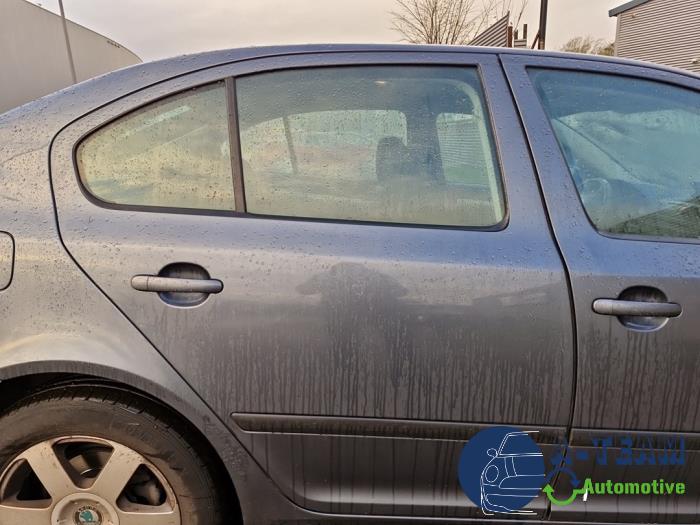 Skoda Octavia 1.6 FSI 16V Sloopvoertuig (2008, Metallic, Grijs)