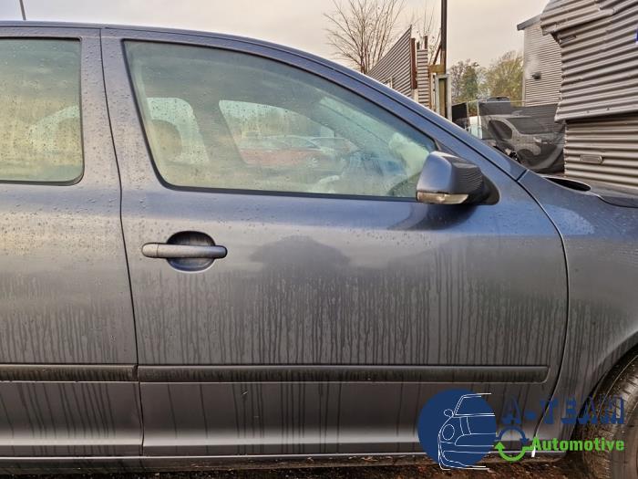 Skoda Octavia 1.6 FSI 16V Sloopvoertuig (2008, Metallic, Grijs)