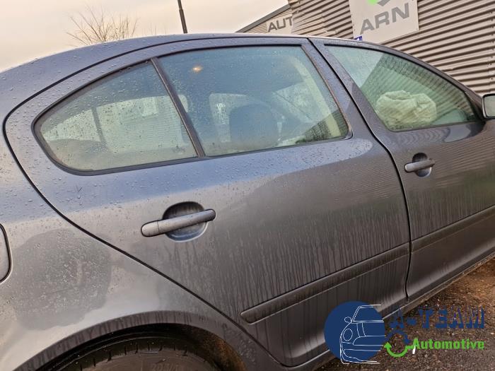 Skoda Octavia 1.6 FSI 16V Sloopvoertuig (2008, Metallic, Grijs)