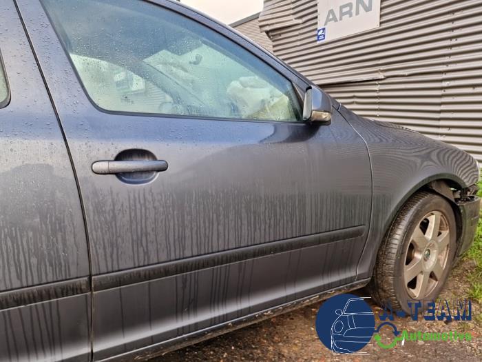 Skoda Octavia 1.6 FSI 16V Sloopvoertuig (2008, Metallic, Grijs)