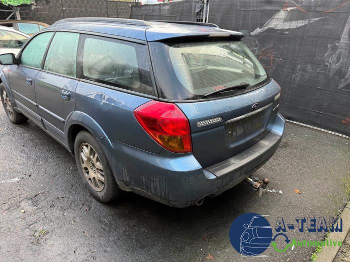 Subaru Outback 2.5 16V Skrotfordon (2005, BLAUW)
