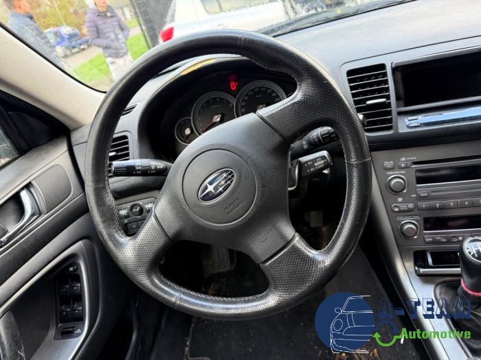 Subaru Outback 2.5 16V Skrotfordon (2005, BLAUW)